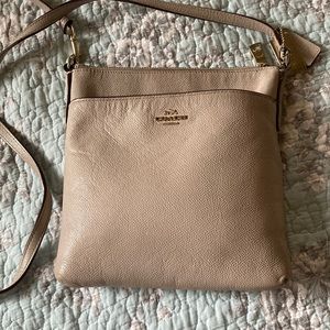 Coach crossbody purse 👜